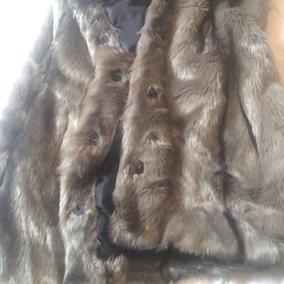 Faux Fur Vest BANDOLINO Size M Sleeveless Gray - Picture 8 of 14
